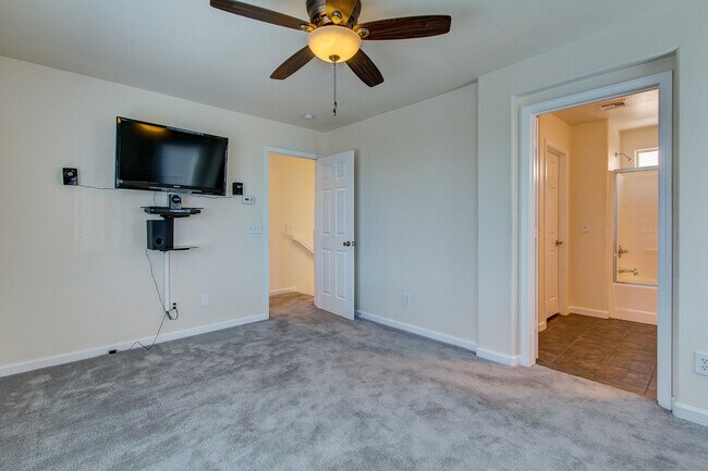 Building Photo - **$800 OFF MOVE IN BY 12/12/25**3-Story Home with Private Bathrooms and Strip View