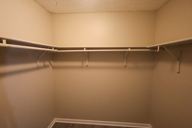 Building Photo - 66 Silver Ln