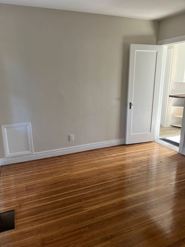 Building Photo - 170 Stonewood Ave
