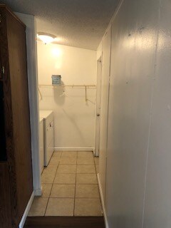 Building Photo - 419 Fair Oaks