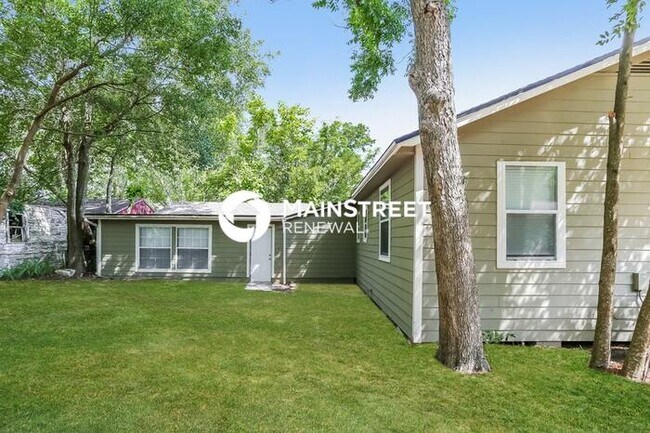 Building Photo - 3 Bedroom Pet-Friendly Home in JACKSONVILLE, FL with Main Street Renewal