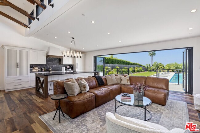 Building Photo - 6711 Wandermere Rd