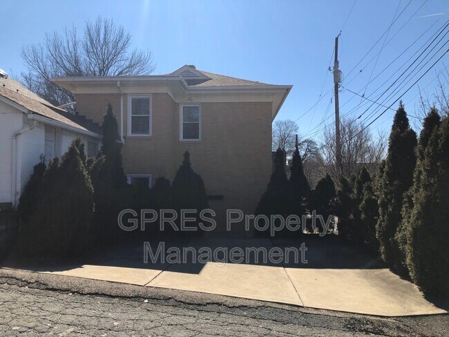 Building Photo - 357 Washington Ave