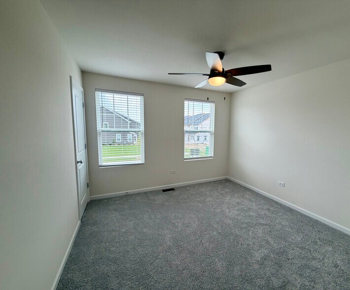Building Photo - 24432 W Alexis Ln
