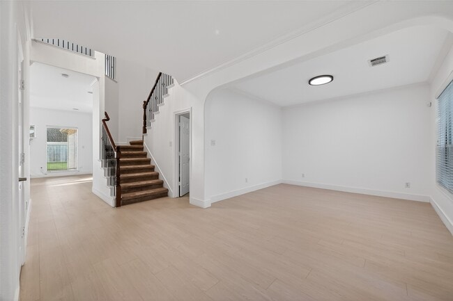 Building Photo - 22115 Oakcreek Hollow Ln