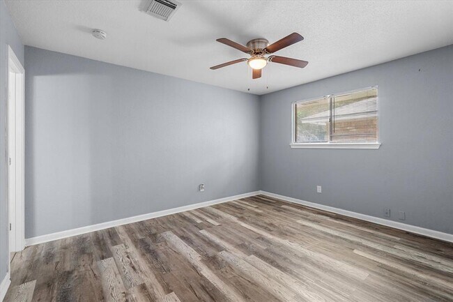 Building Photo - 3415 Gary Ln