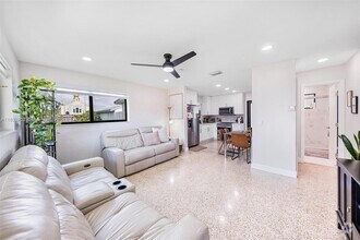 Building Photo - 30 NW 56th Ct