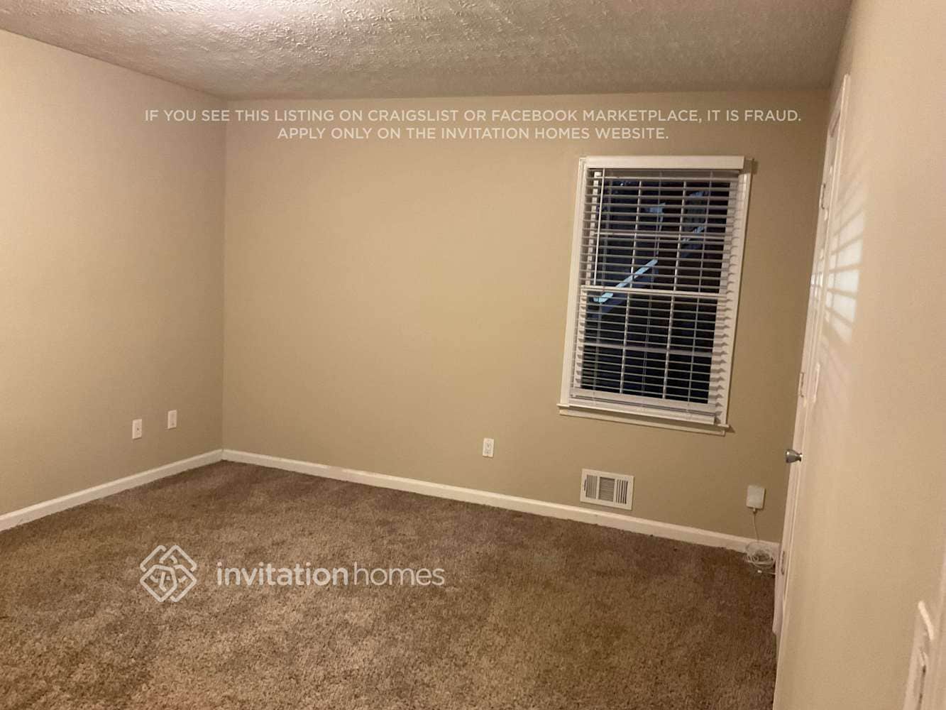 Building Photo - 305 N Briar Ridge