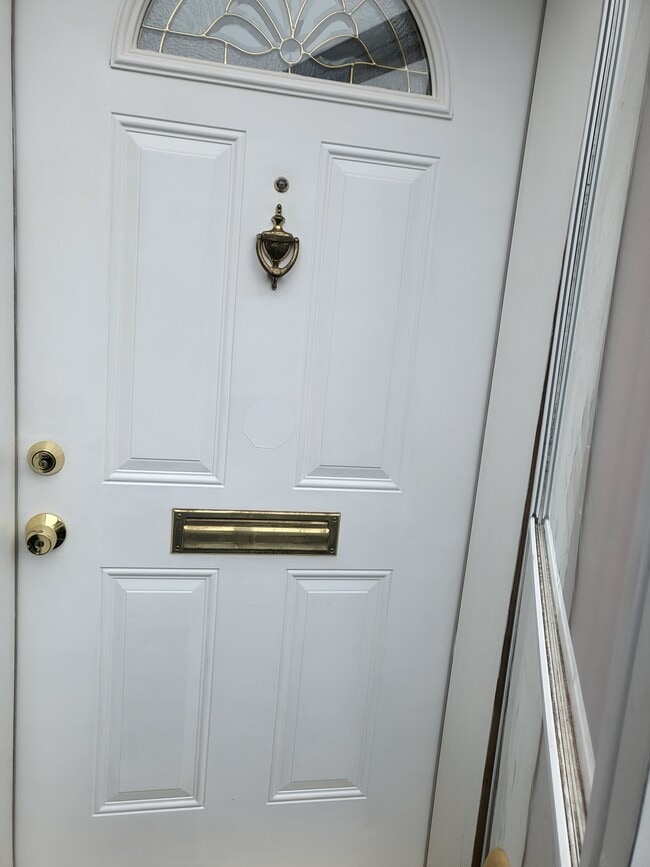 Building Photo - 2445 Brookwood St