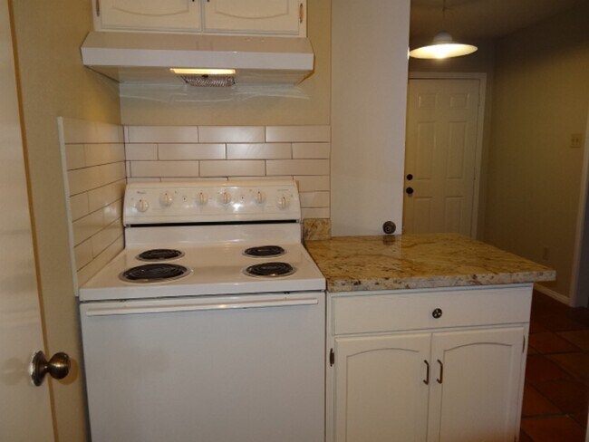 Building Photo - 5522 Deep Forest Dr