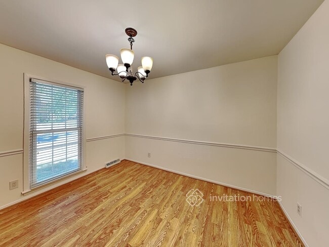 Building Photo - 4501 Woods End Ln