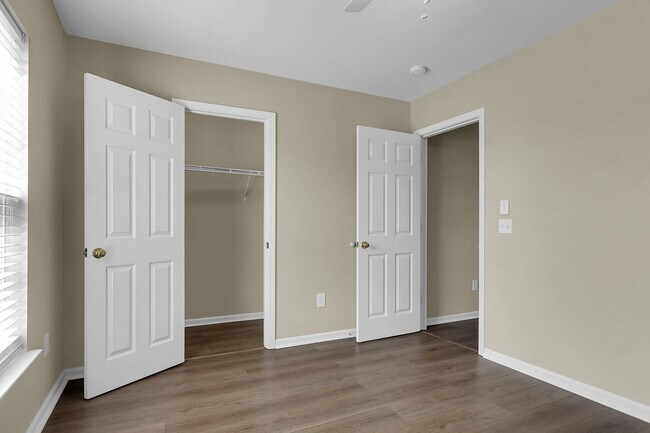 Building Photo - Charming 3BR Home with Private Fenced Backyard in Hunter’s Bend – Move-In Ready!