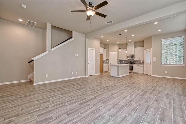 Building Photo - 497 Longleaf Pine Dr