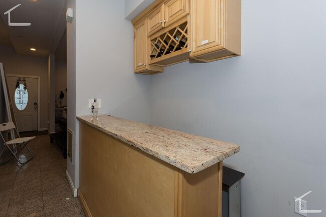Building Photo - 47A Allston St
