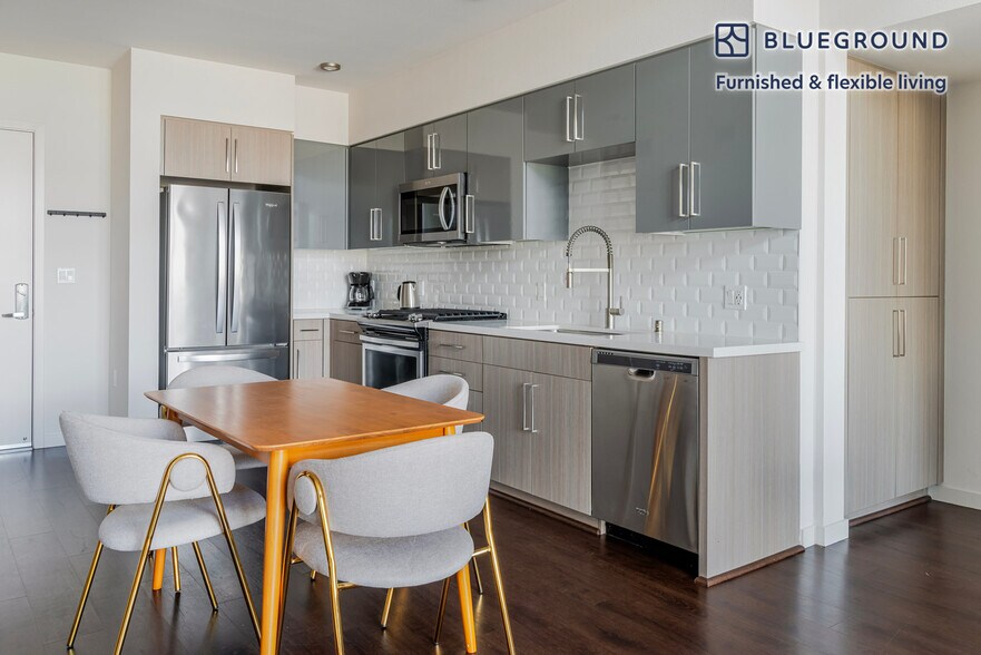 Building Photo - 650 E Capitol Ave