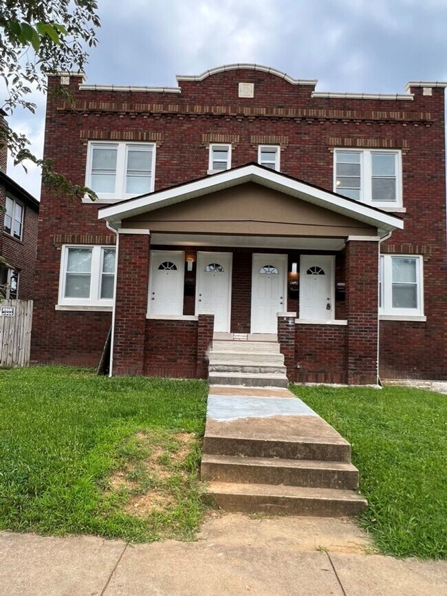 Primary Photo - 3926 Gustine Ave