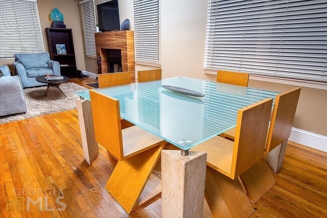 Building Photo - 570 Reed St SE