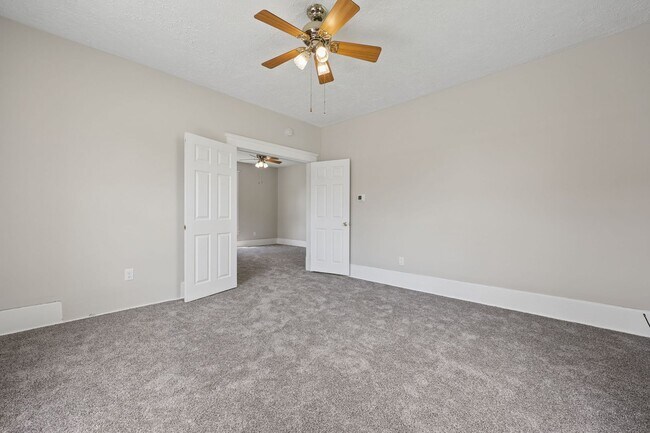 Building Photo - 3 Bed, 1 Bath Home with Fenced Backyard | Fresh Updates Throughout | Newark, OH