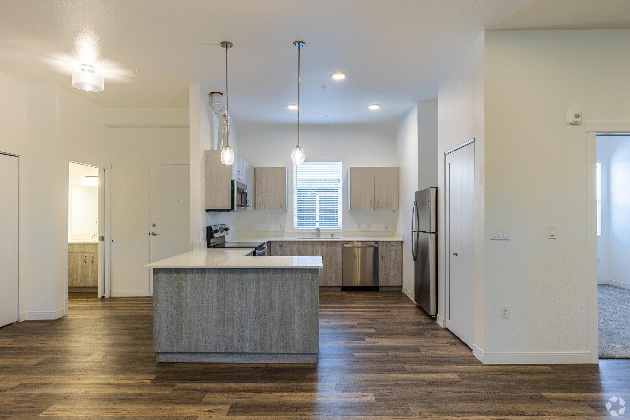 2BE, 2BA - 1113SF - 134th Street Lofts