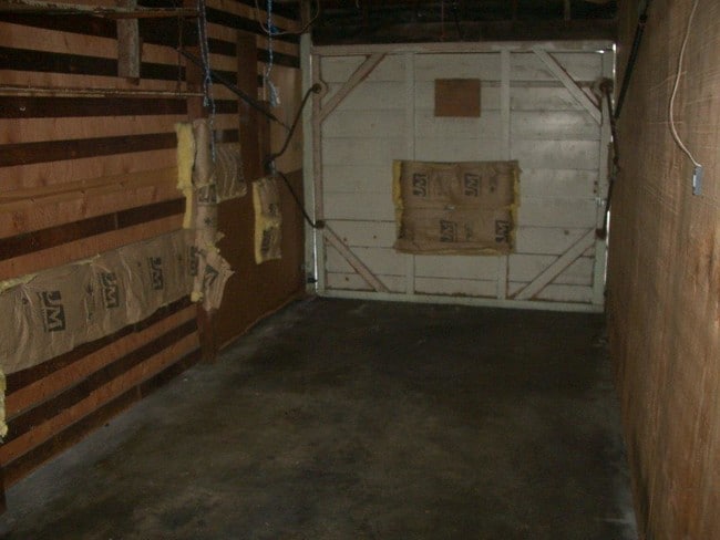 Locked Garage - 33 S Venice Blvd