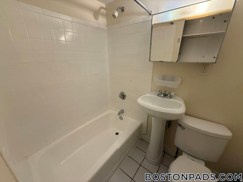 Building Photo - 51 S Huntington Ave