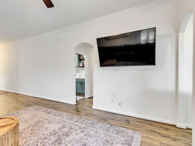 Building Photo - 4827 Ladona Ct