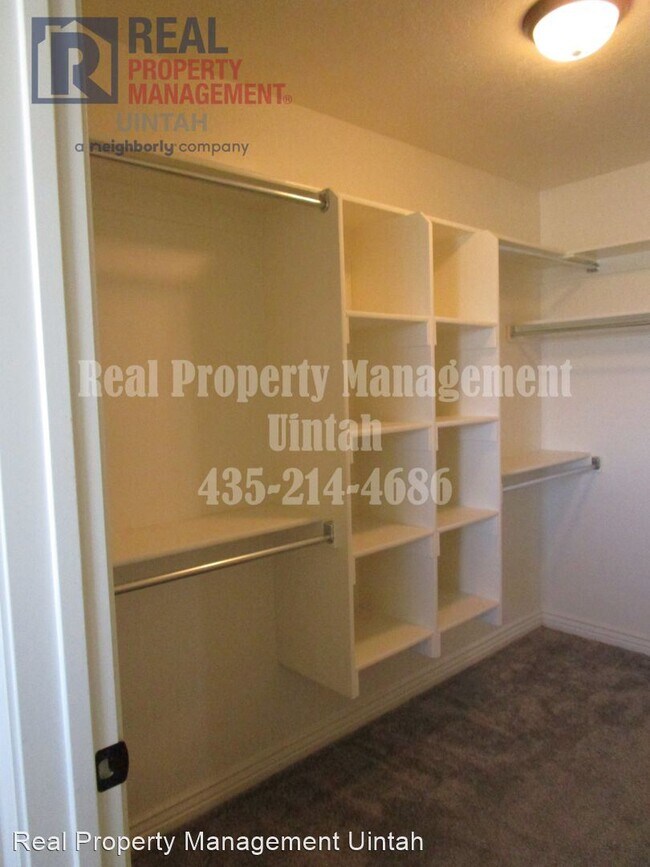 Building Photo - 3 br, 2.5 bath House - 407 E Gray Fox Lane