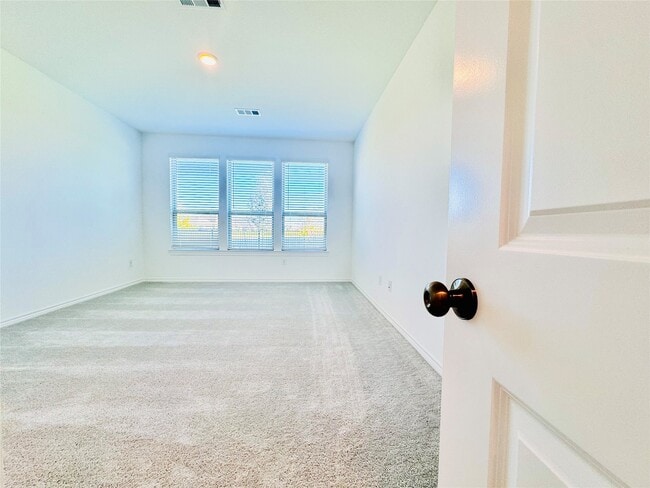 Building Photo - 1240 Woodflower Dr