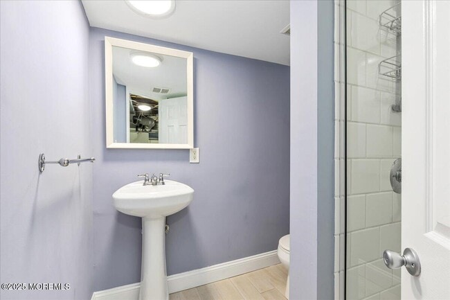 Building Photo - 14 Prospect Ave N