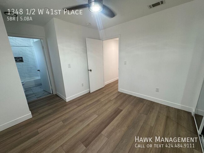 Building Photo - 1348 1/2 W 41st Place-