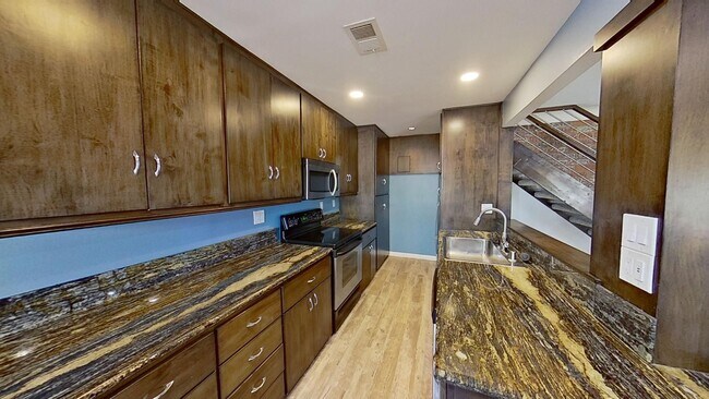 Building Photo - 16423 La Bonita Ln