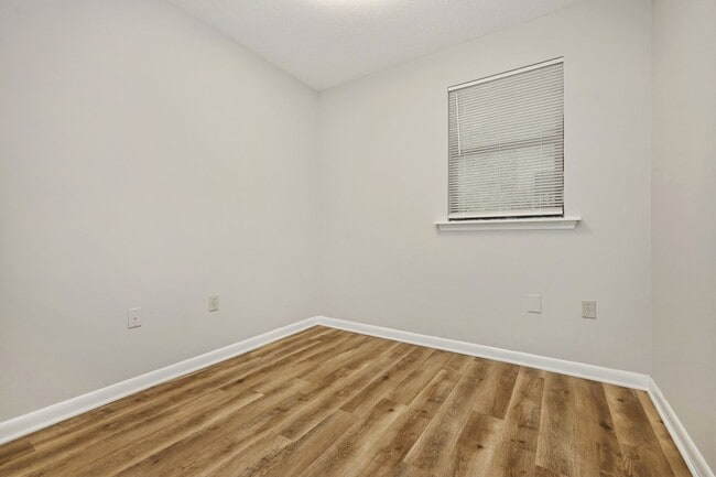 Building Photo - 8666 N Anna Way