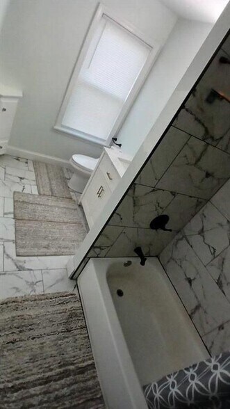 Building Photo - 93 Bay View Avenue, 2S