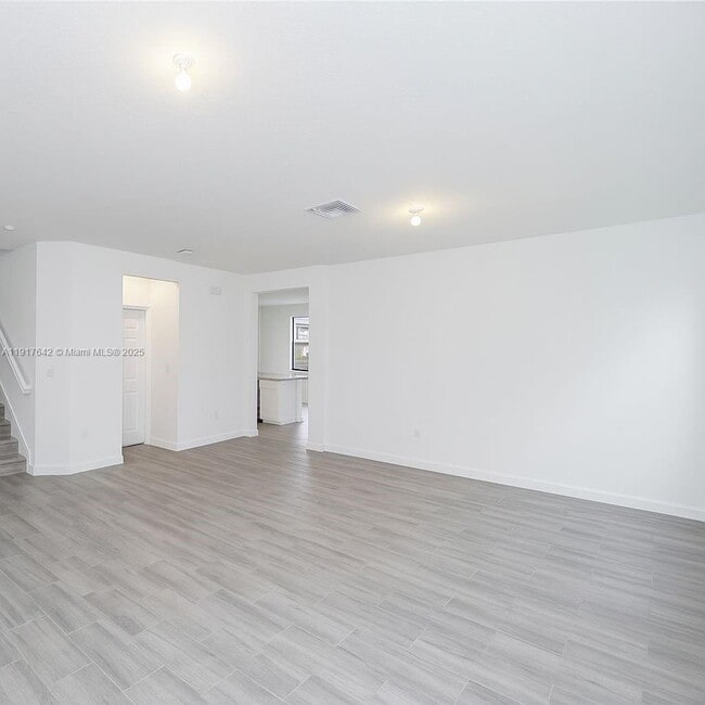 Building Photo - 244 NE 210th Way