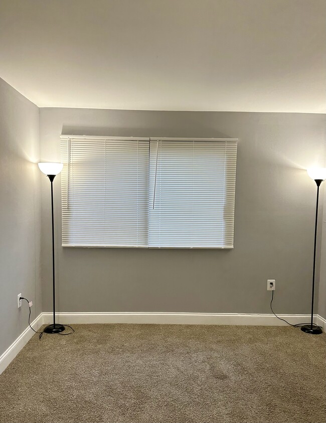 Building Photo - 12705 Dara Dr