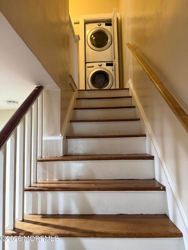 Building Photo - 12 Frances Pl