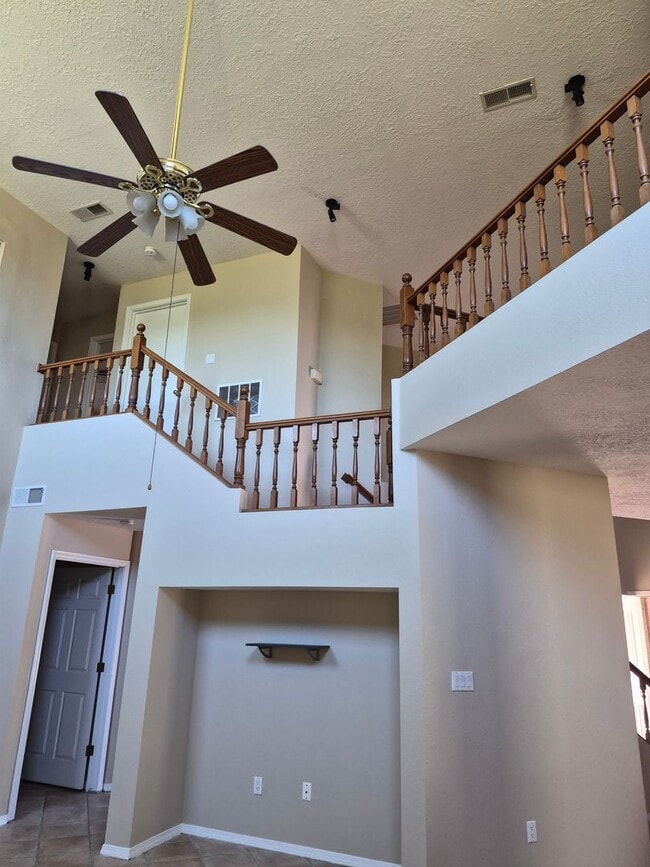 Building Photo - FIVE BEDROOMS GEM-NORTH EAST HEIGHTS