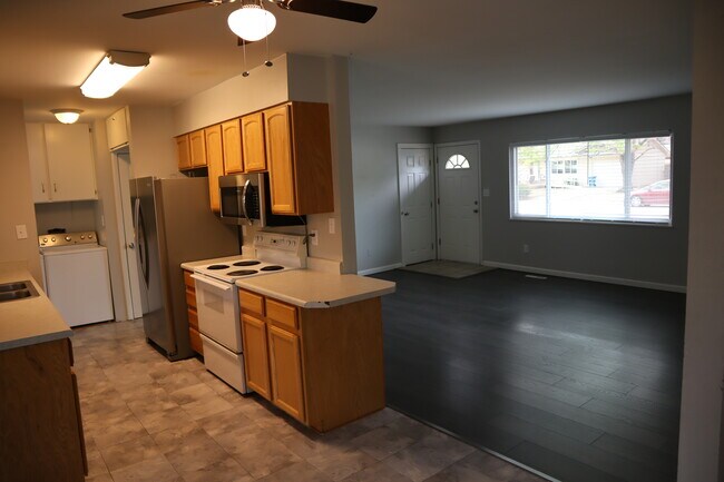 Building Photo - 524 N Impala Dr