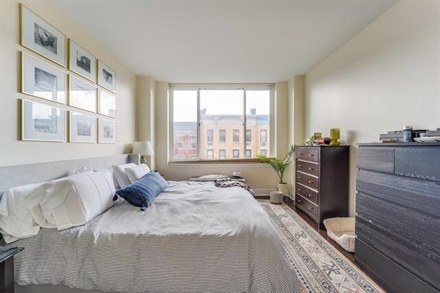 Building Photo - 1100 Maxwell Ln