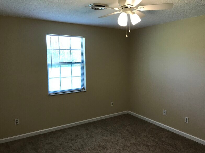 2nd Bedroom - 723 Pleasant Valley Rd