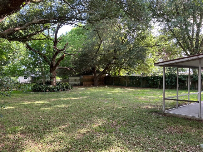 Building Photo - 9175 Gardner St