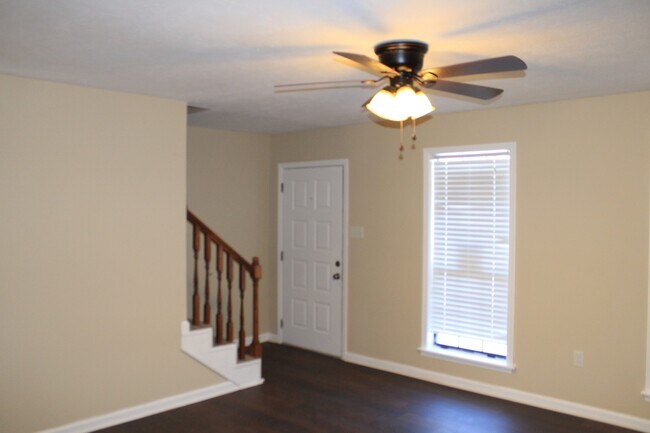 Building Photo - 4104 Spencer St