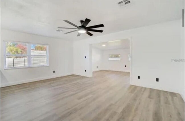 Building Photo - 5205 Chenault Ave