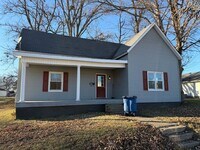 Building Photo - 3 Bed 2 Bath home in the Heart of Martin, TN!