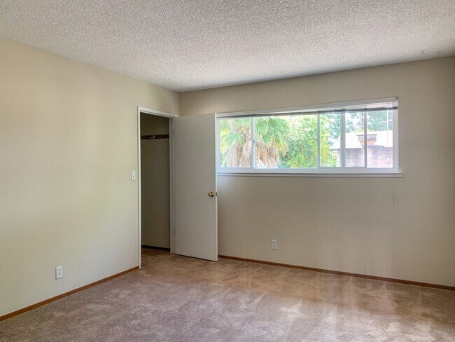 Building Photo - Campbell Apt just off San Tomas