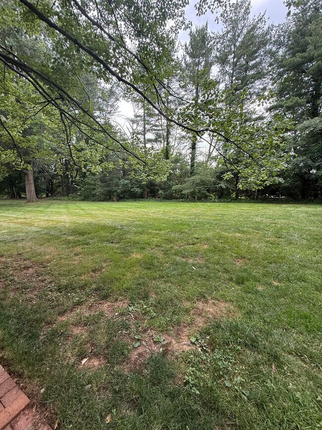 Building Photo - 2 Bed / 1.5 Bath Doylestown Townhome