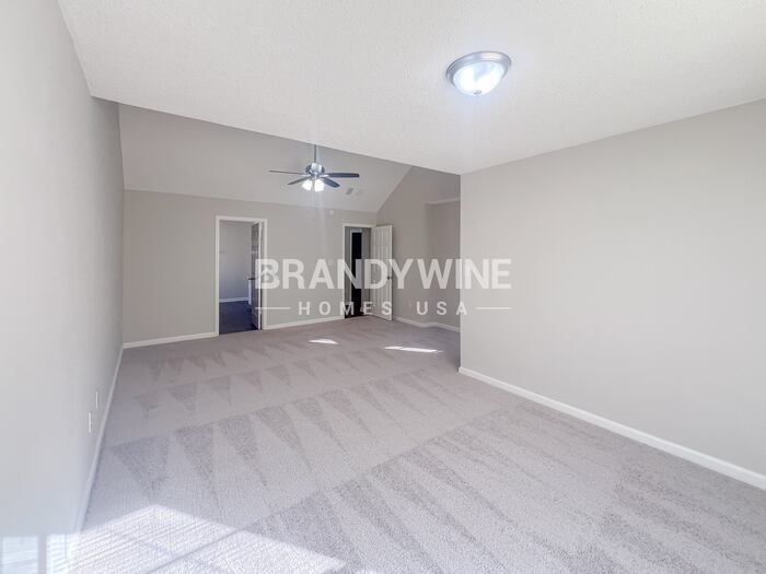 Building Photo - 7170 Ravenwood Ln