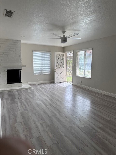 Building Photo - 14251 Green Valley Dr