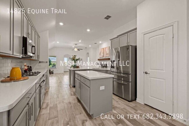 Building Photo - 14825 Equine Trail