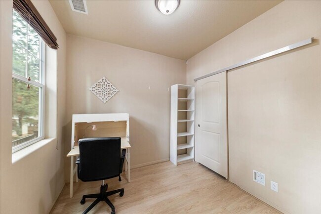 Building Photo - Railroad Springs Townhome for Rent!